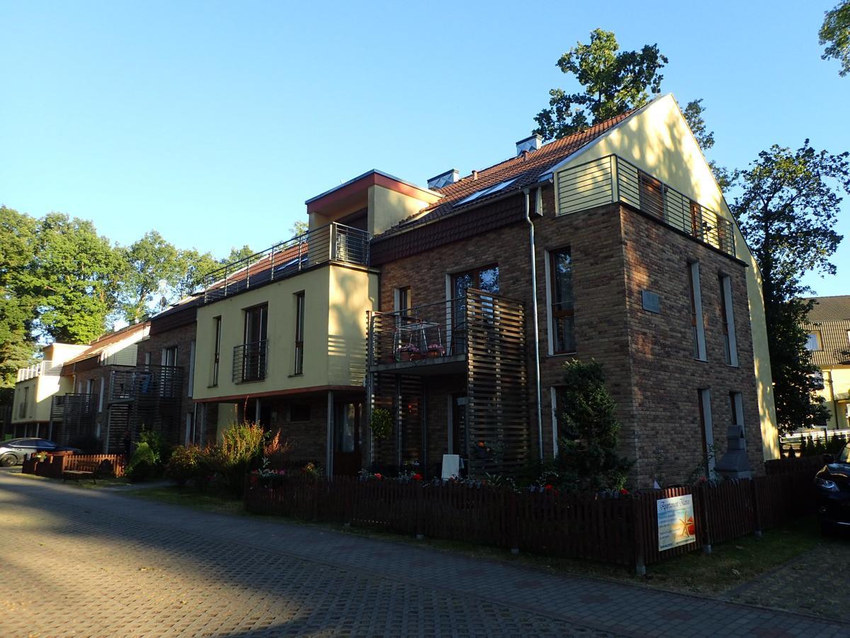 Sea Life Apartment Rewal Bagian luar foto